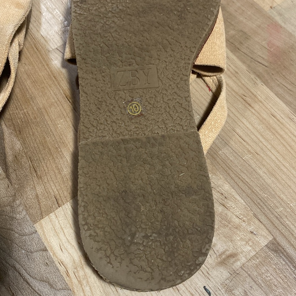 Sandals - Picture 6 of 6